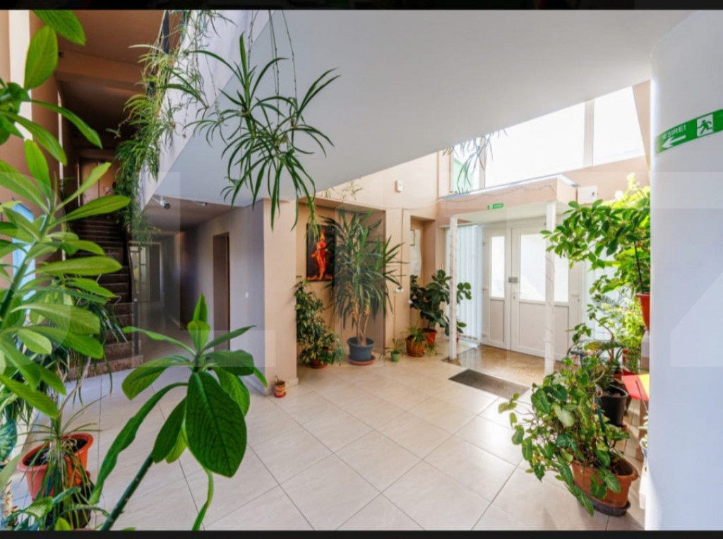 Casa 7 camere, 470mp utili, zona Girocului