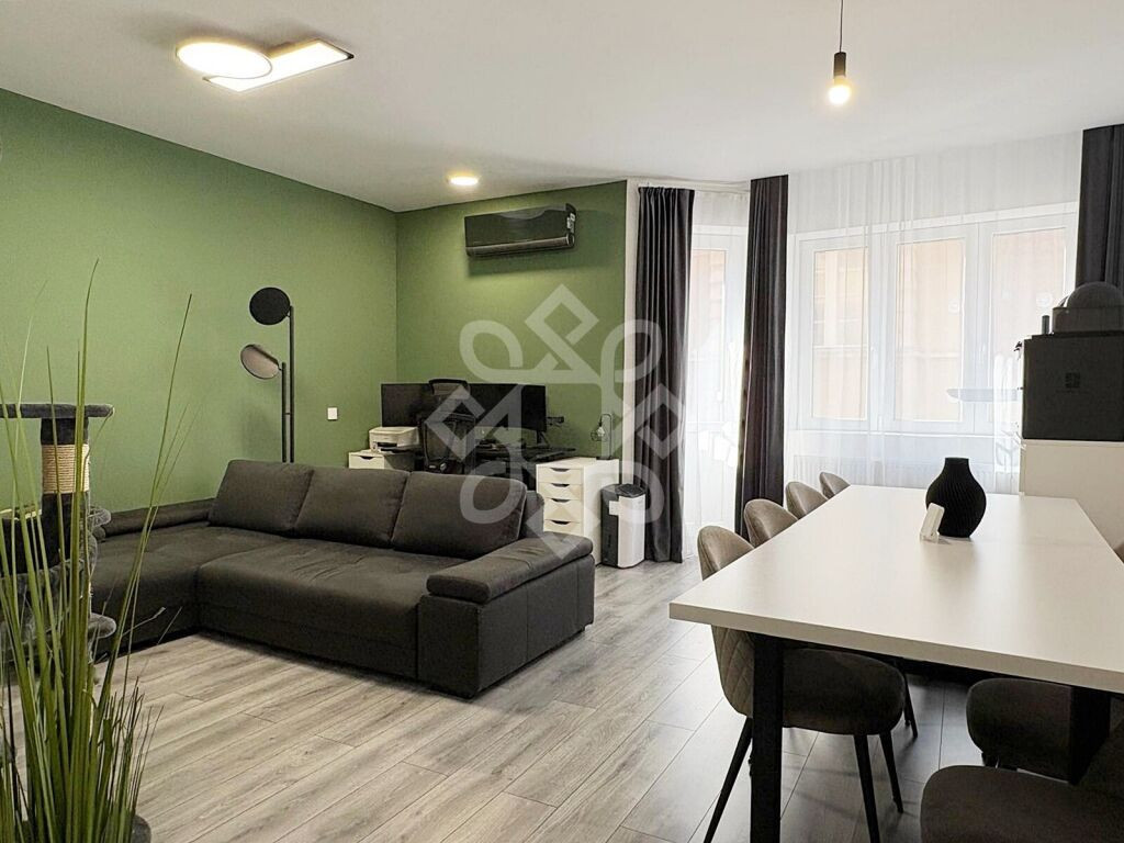 Apartament ultracentral cu 3 camere, zona Piata Ferdinand