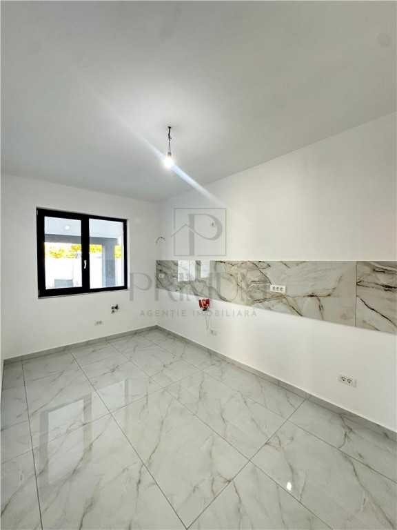 GIROC IQ - Duplex despartit - TVA INCLUS - 5 Camere - 3 Bai