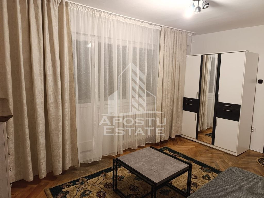 Apartament 2 camere, semidecomandat, zona Circumvalatiunii