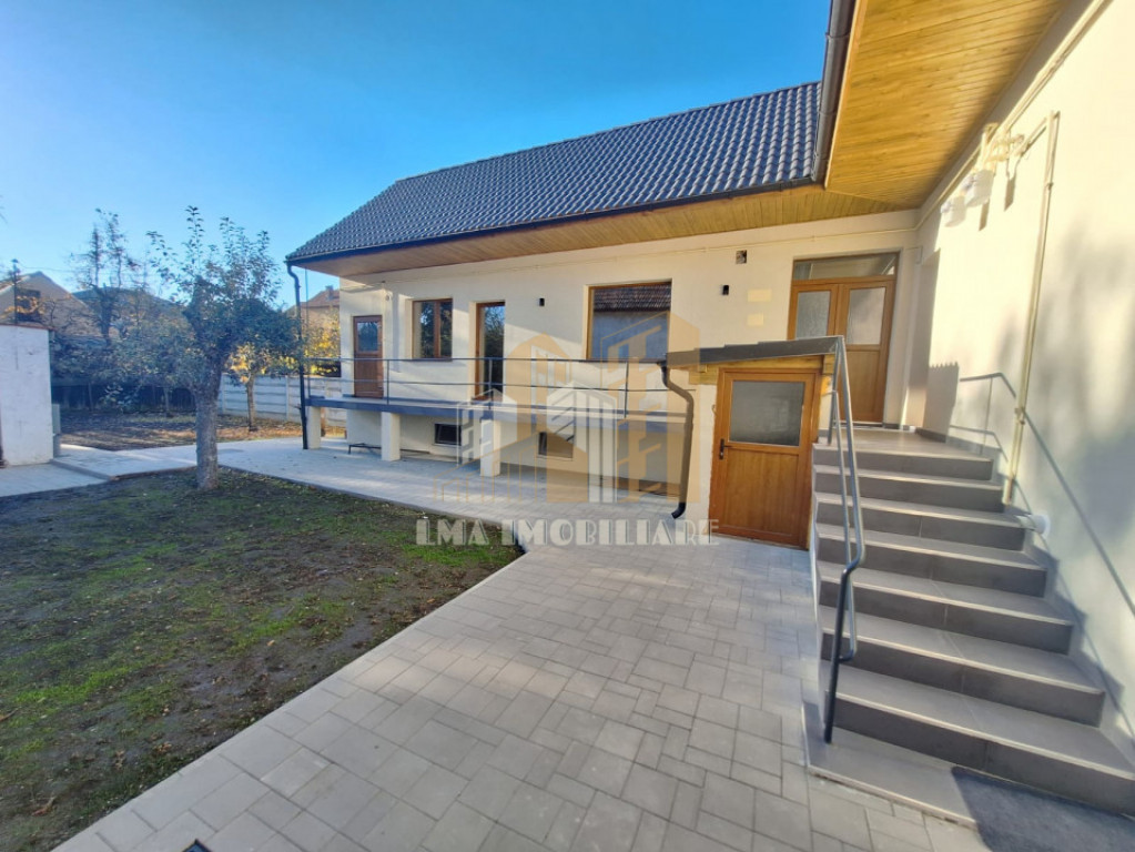 Casa moderna 4 camere in zona Tractorul