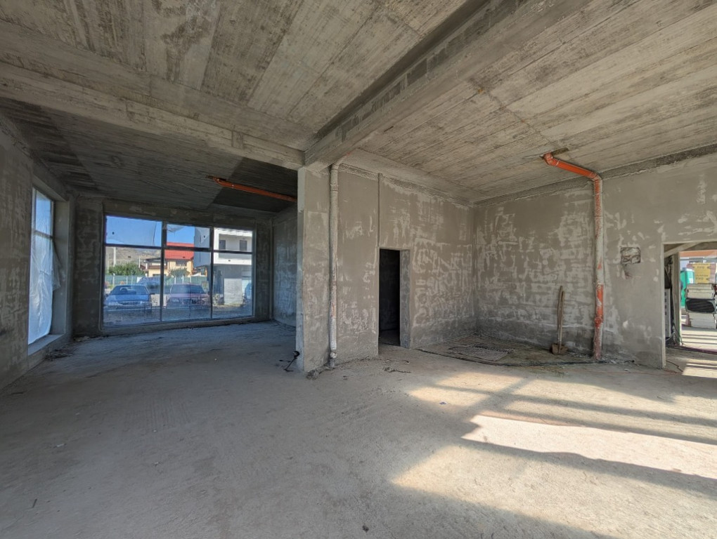 Ideal pentru afacere! Spatiu comercial 100mp, h 3m, Floresti