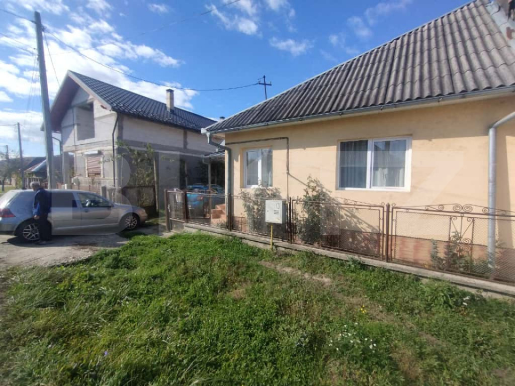 Casa cu 3 camere, 90 mp, zona Beclenut