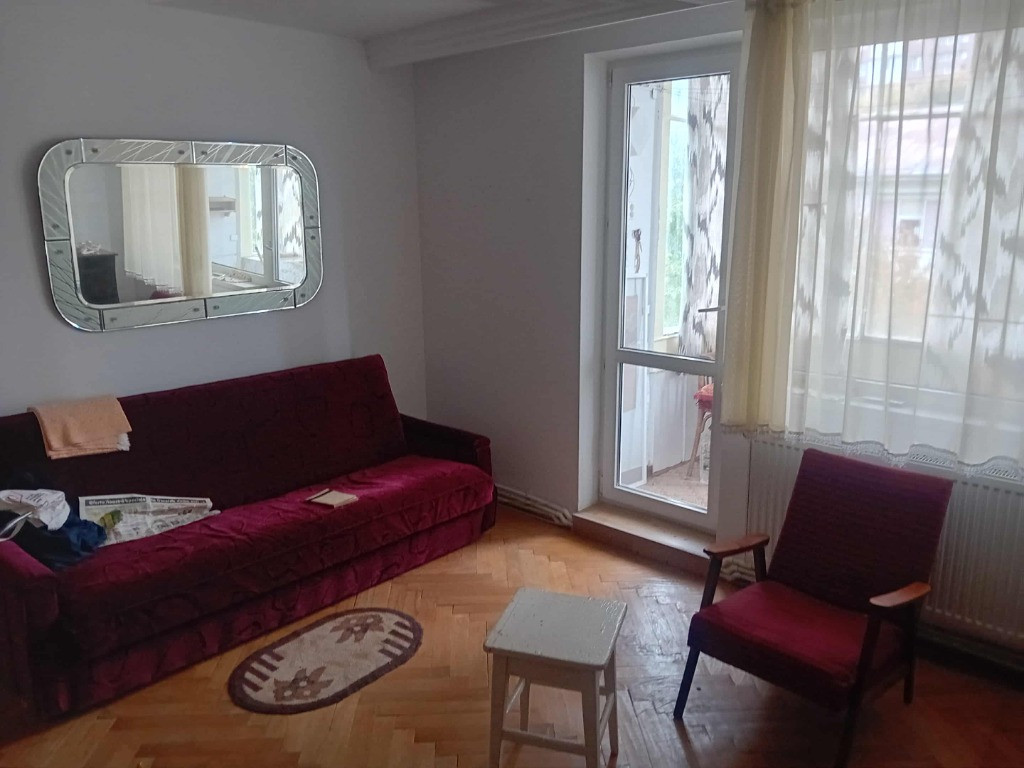 Apartament 2 cam ultracentral 50mp etaj 2 centrala termica termoizolat