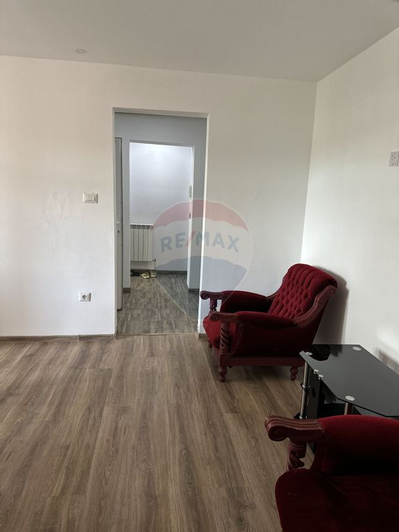 Apartament cu 3 camere de închiriat în zona Maratei