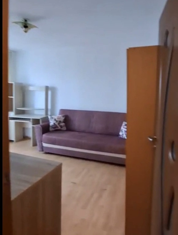 IN BLOC DE APARTAMENTE - TATARAS - VÂNZARE GARSONIER 25 m