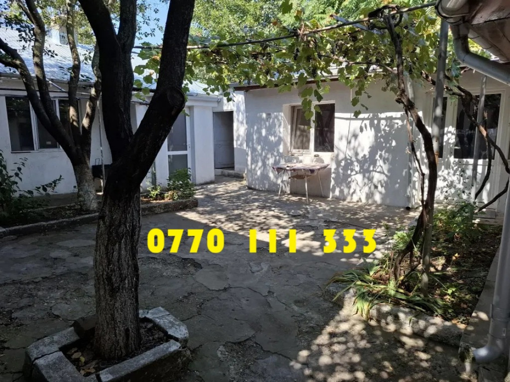 Casa 4 camere zona Carantina - Comorofca