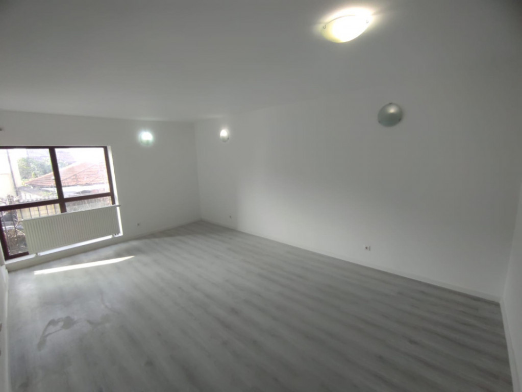Apartament 2 camere, 62 mp, zona Brestei