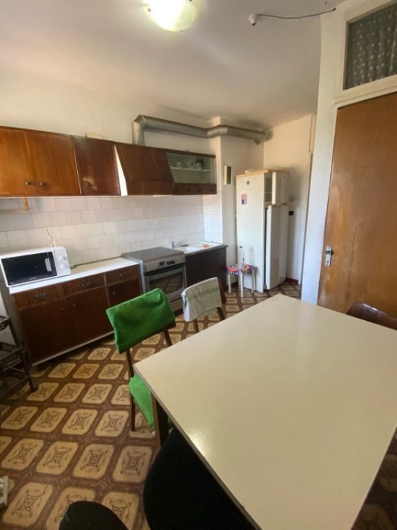 Apartament cu 3 camere, 75 mp, zona Centrala