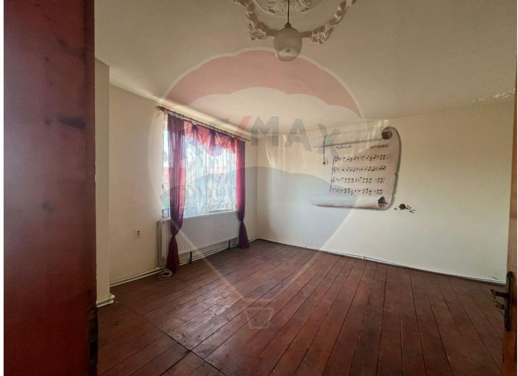 Vilă multifuncțională centrală Șelimbăr – 3 ap. s...