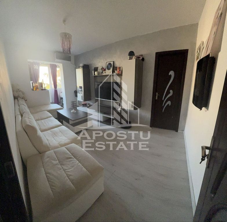 Apartament cu 2 camere, renovat,centrala proprie, zona Sa...