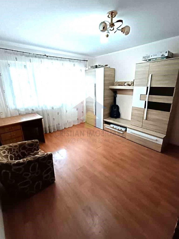 VEZI VIDEO! Ap 2 cam Confort 1 Decomandat Etaj 3 , Radu Negr