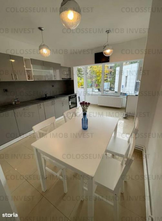Apartament 4 camere, decomandat - zona Centru Civic