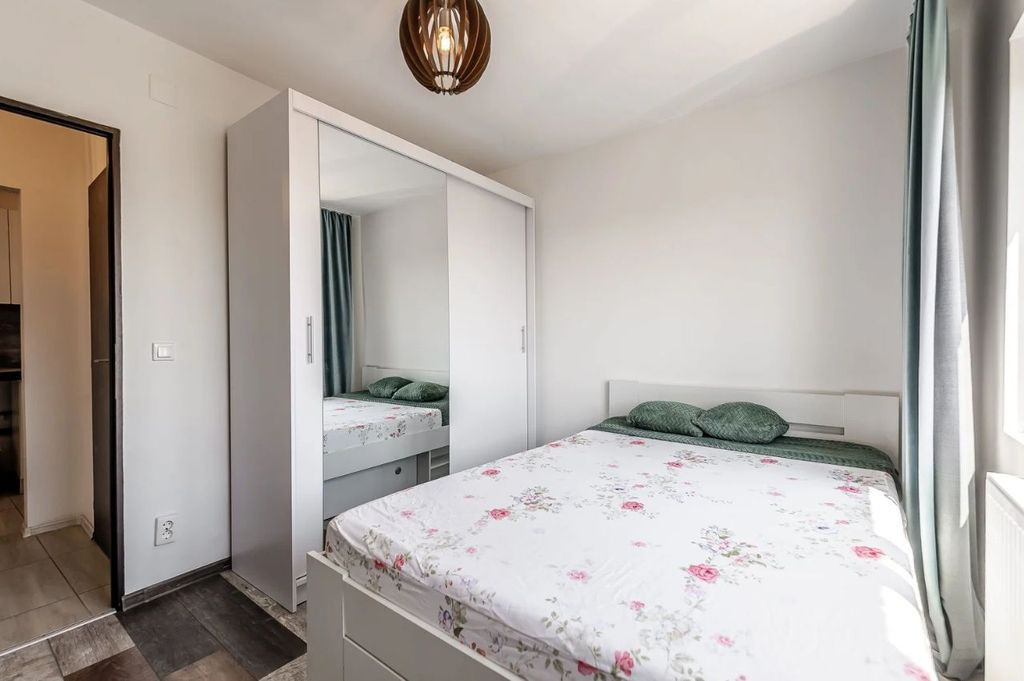 Bd Alexandru Obregia decomandat Conf 1 Sector 4