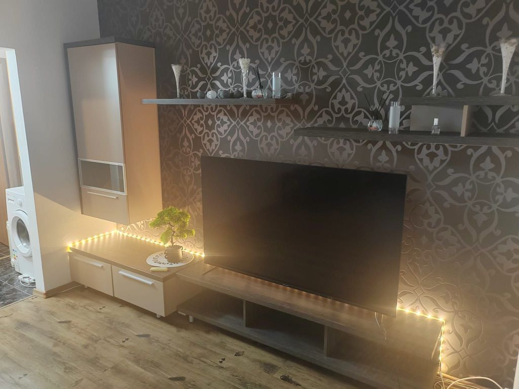 Titan Metrou 1 Decembrie Mobilat utilat complet