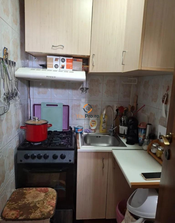 Garsoniera mobilata si utilata zona Buziasului Bloc izolat c