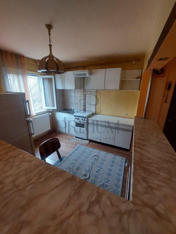 FAVORIT - 3 CAM - ETJ.3 - RENOVAT - CENTRALA - ZONA DE INTER