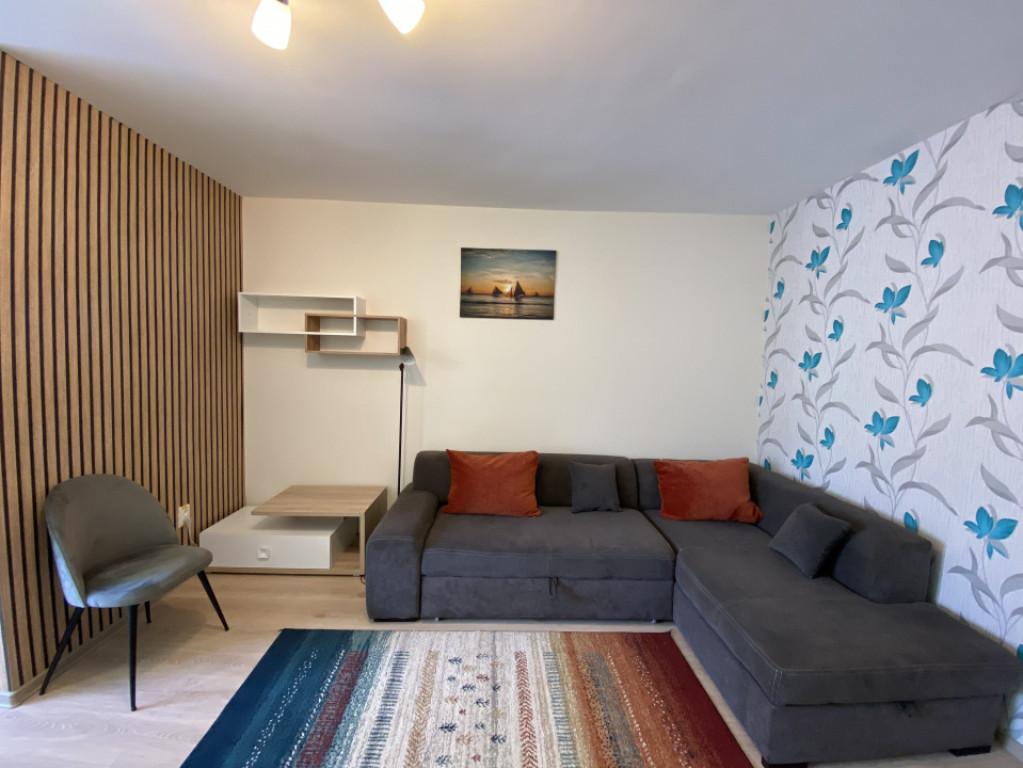 Garsoniera 30 mp, etaj intermediar, renovata, situata aproap