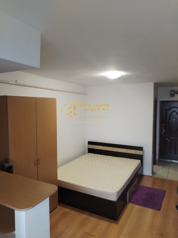 Garsoniera in Tudor Vladimirescu