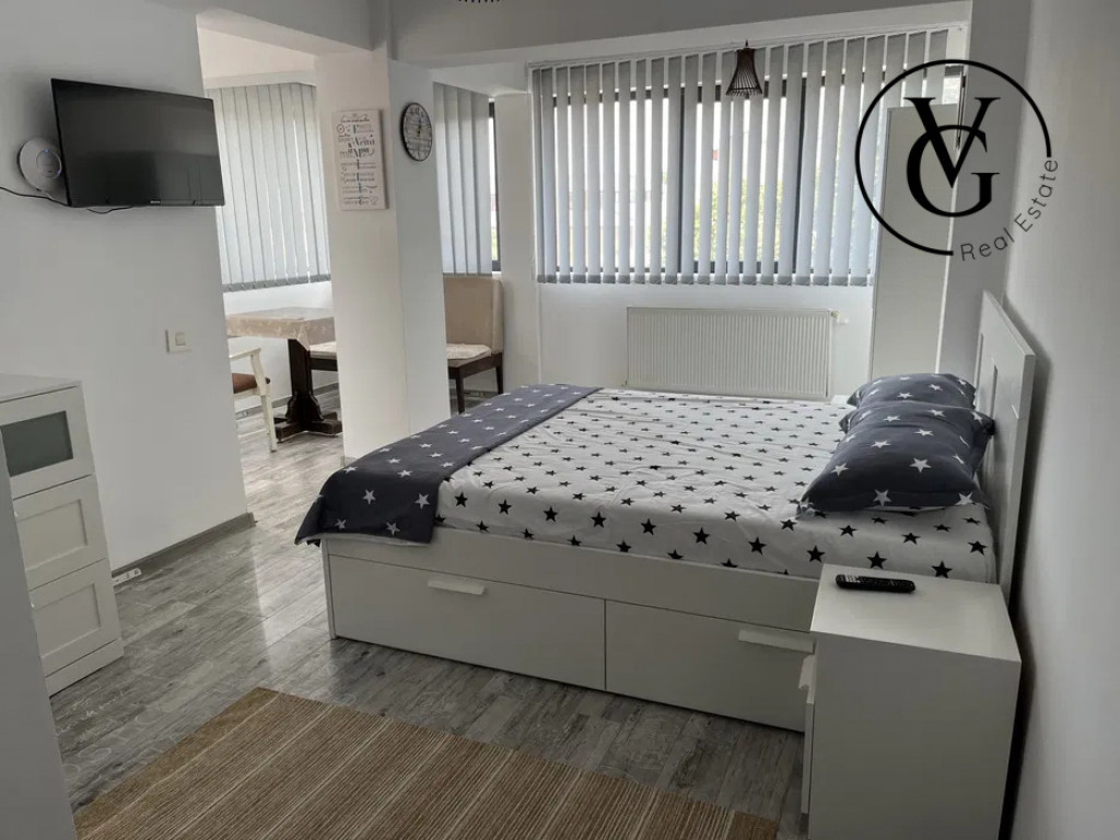 Studio cu centrala proprie - Zona Universitate