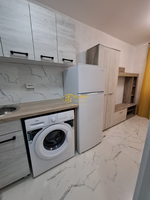 Cameră de cămin cu baie proprie in spate la Jumbo