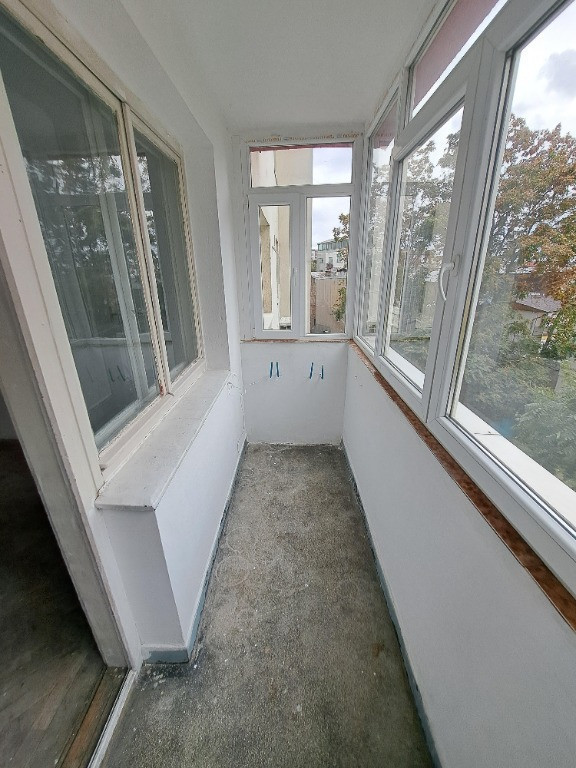 3 camere, intre Gara de Nord si Basarab, B-dul Dinicu Golescu nr 39