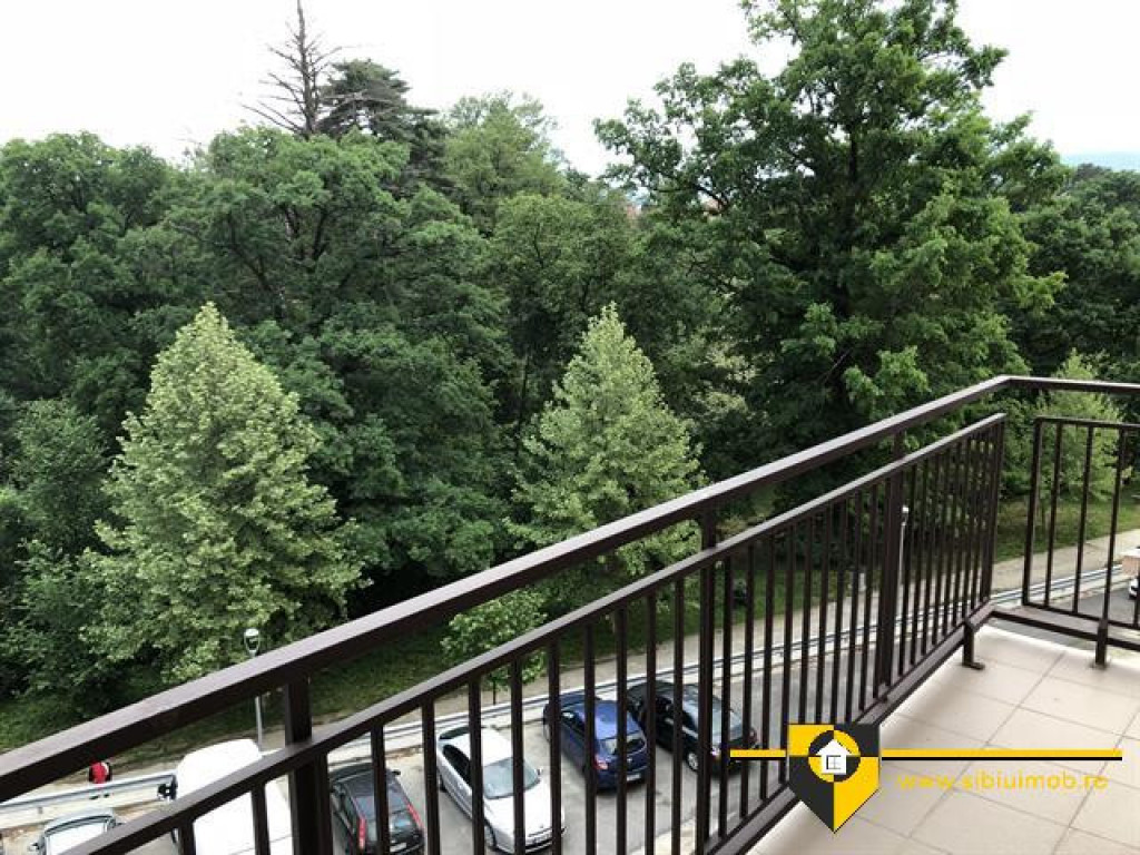 Ap 3 camere modern parc sub arini et 2 lift