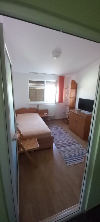 Ap. 1 cam zona C. Calarasilor - Bariera Calarasi Mobilat si Utilat