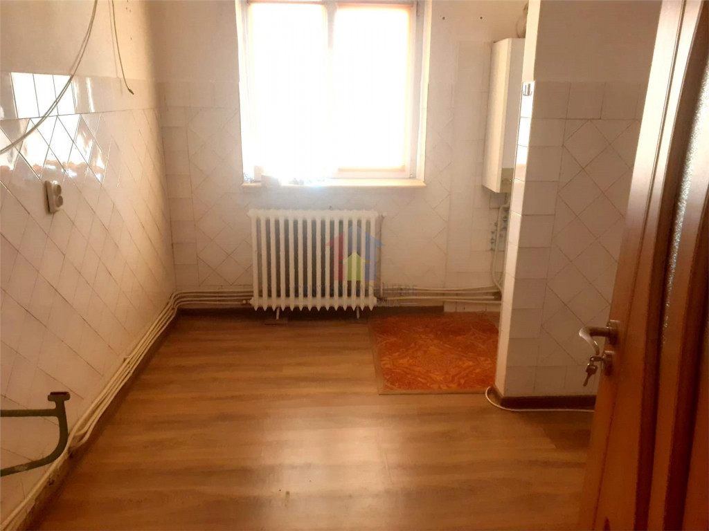 LIBER! AP 2 camere, Calarasilor, decomandat - 55 mp