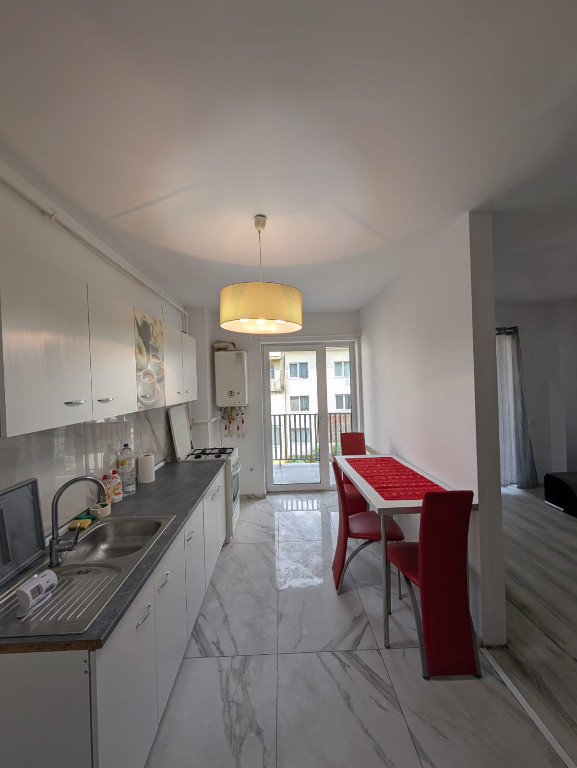 Apartament cu 2 camere, finisat, mobilat, zona Cetatii
