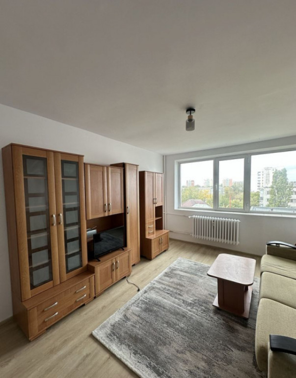 Garsoniera, et 5, Podu Ros, bloc Cotnari