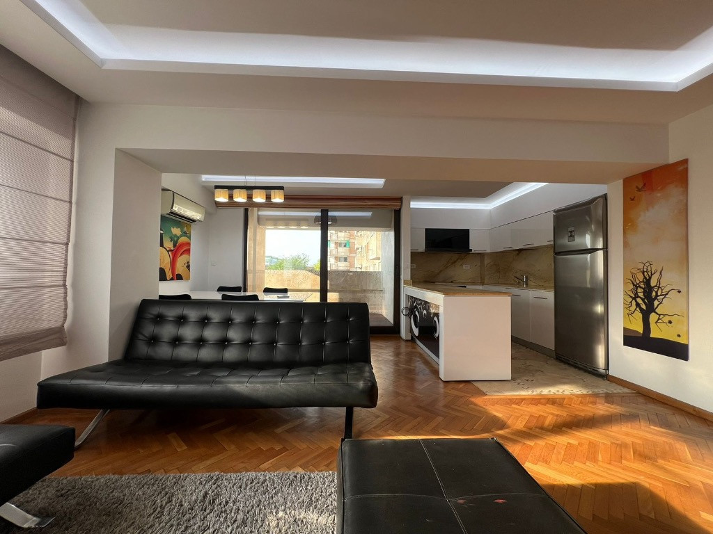 3 camere lângă parcul Tineretului, 2 bai, complet mobilat/utilat, reno