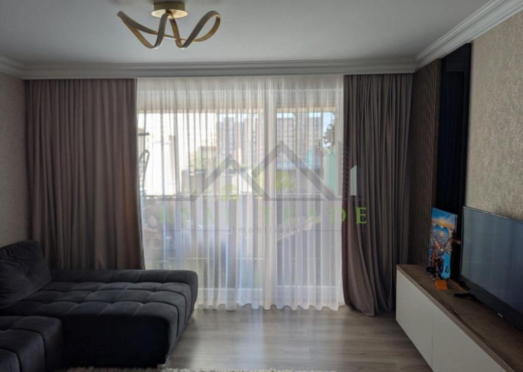 Apartament 3 camere Urban Plaza