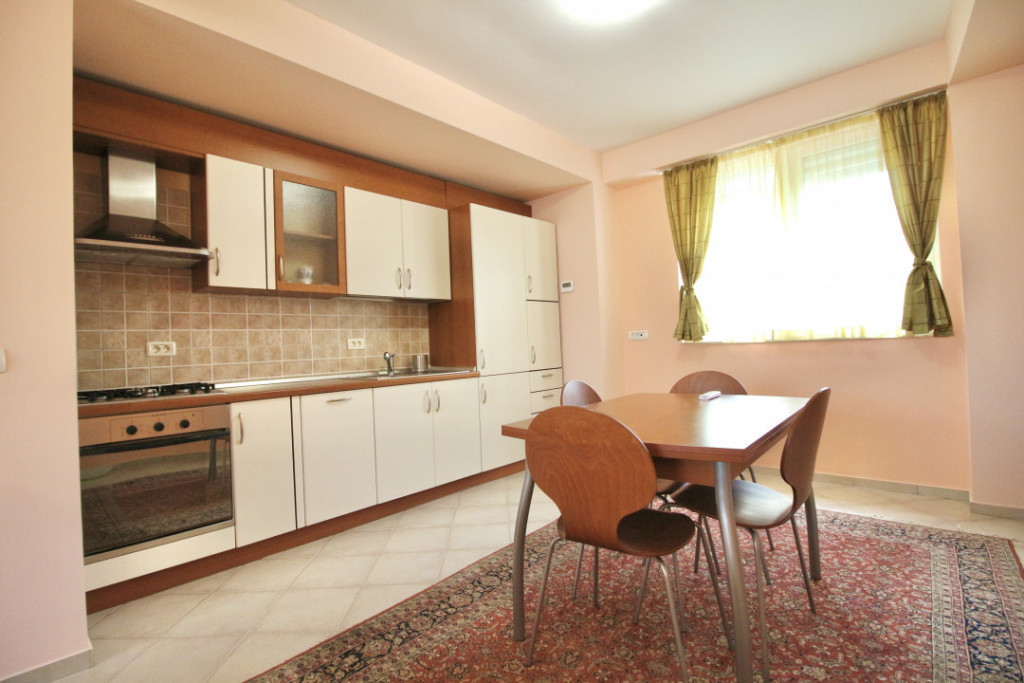 DOROBANTI-TUDOR STEFAN, APARTAMENT 123 MP, SINGUR PE NIVEL!