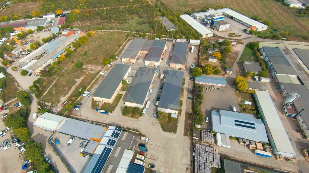 De vânzare Spațiu industrial de 10 129 mp Șoseaua Bor?...