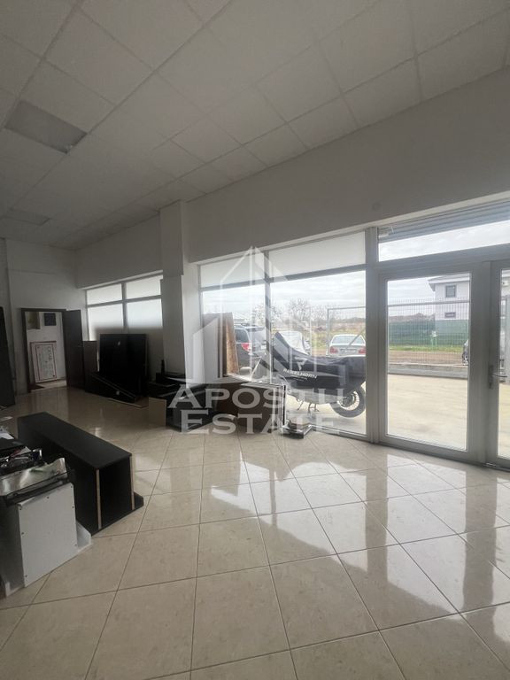 De inchiriat hala 80 mp - tip showroom