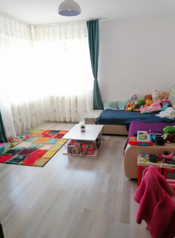 Apartament 2 camere, decomandat - zona Sanpetru