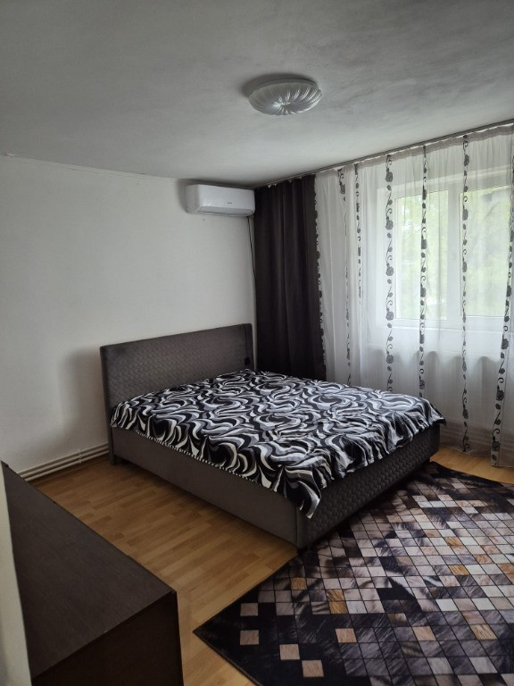 Inchiriez apartament 2 camere utilat si mobilat str. Otelarilor