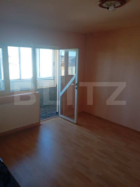 Apartament 3 camere, 68 mp, strada Diaconu Coresi