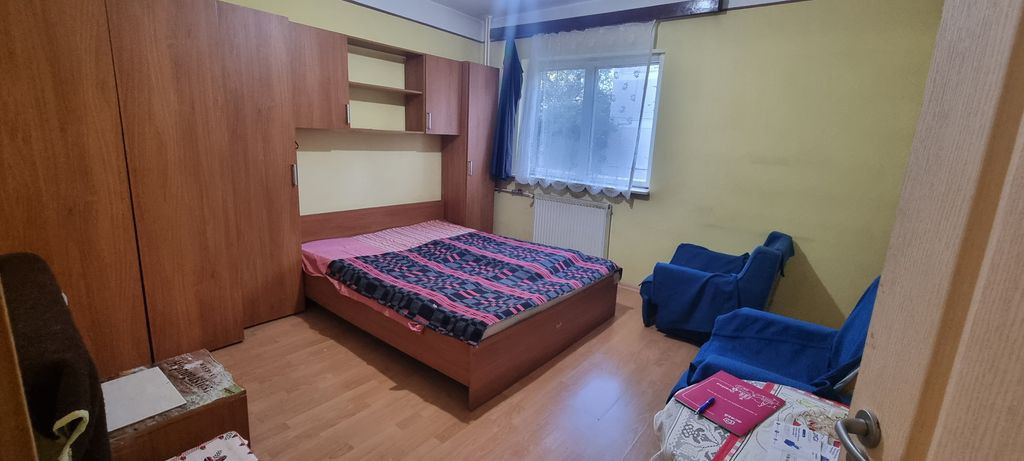 Garsonieră D, decomandată, 27 mp, et1, Piața Decebal- ...