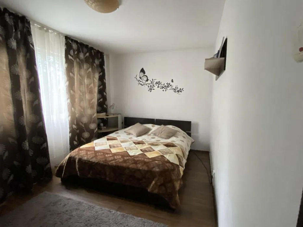Apartament 3 camere Strada Covasna