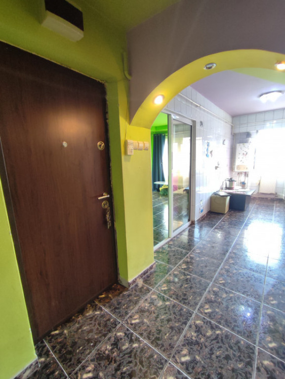 APARTAMENT 3 CAMERE DECOMANDAT, PACURARI, BLOC DIN 1987