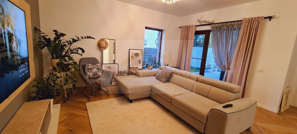 VILĂ DE ÎNCHIRIAT – OTOPENI, Str. 23 August (lângă ...