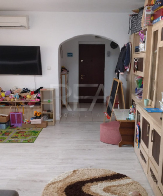 Apartament 2 camere Titan – etaj 8 cu balcon și parcare