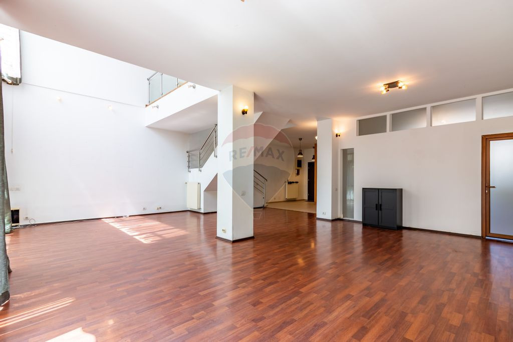 Casă / Vilă în Pipera de inchiriat, Iancu Nicolae, 5 x...