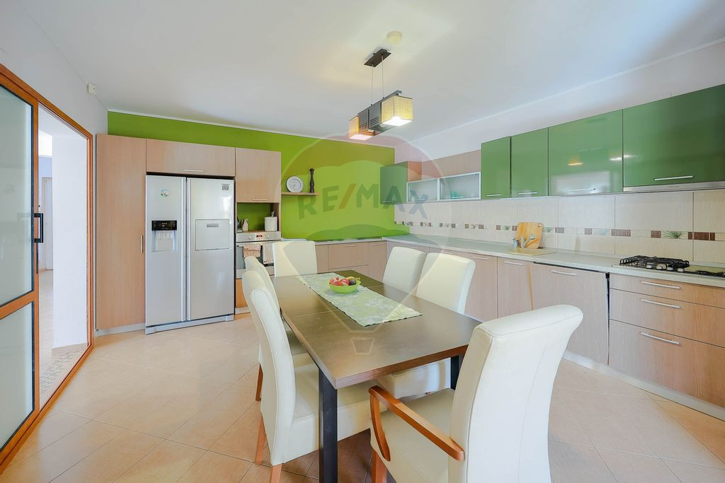 De Închiriat casă cu 4 dormitoare, Sânmartin