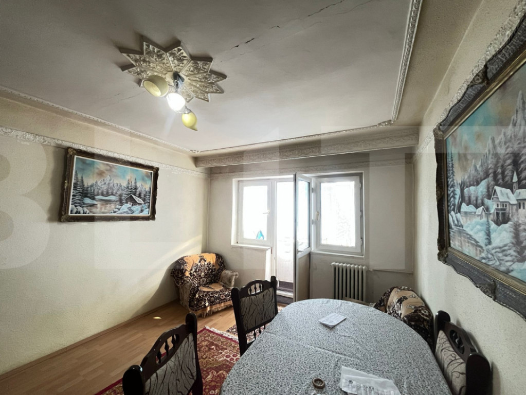 Apartament de 3 camere, 49 mp, zona Primaverii