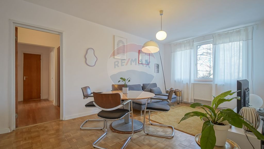 Apartament cu 3 camere de închiriat B-dul Victoriei