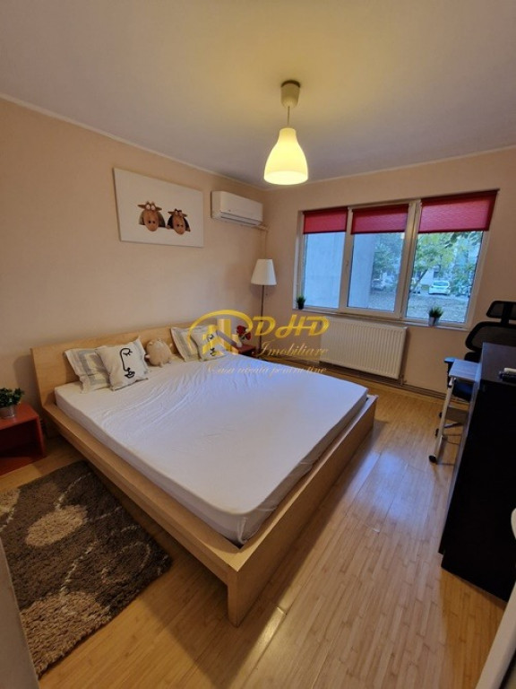 Ap. 2 camere, mobilat și utilat, parcare, centrală, AC