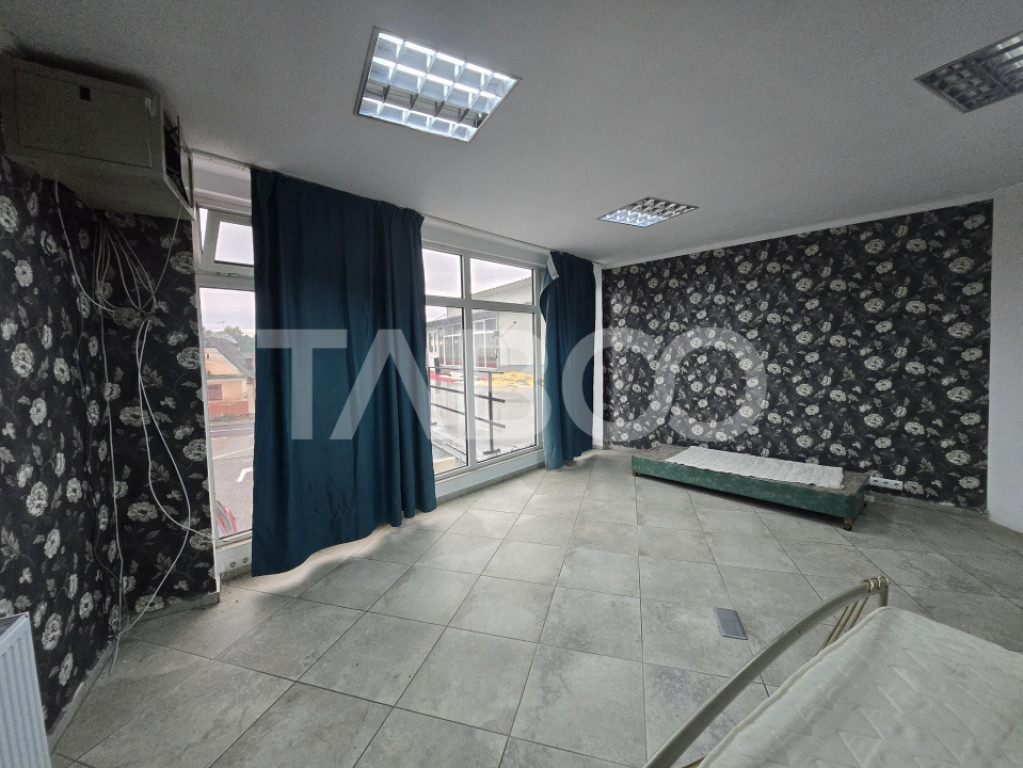 Apartament 150mp 4 camere de inchiriat decomandat Slimnic S
